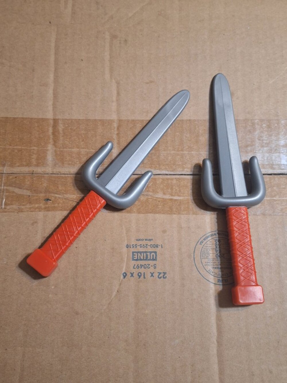 2 plastic ninja knives